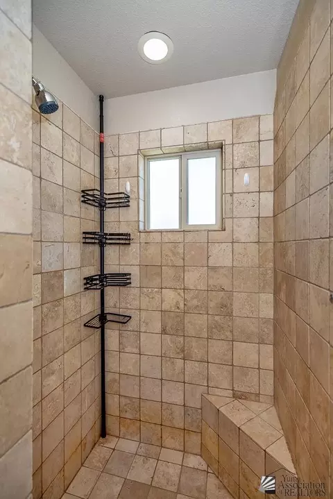 Bath - 11578 E 25 St, Yuma, AZ 85367 photo 4 of 4