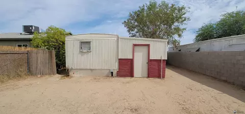 905 E Harvard, Yuma, AZ 85365 photo 3