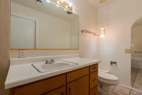 Bath - 210 E 26 Pl, Yuma, AZ 85364 photo 2 of 5