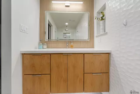 Bath - 7429 E 26 St, Yuma, AZ 85365 photo 3 of 4
