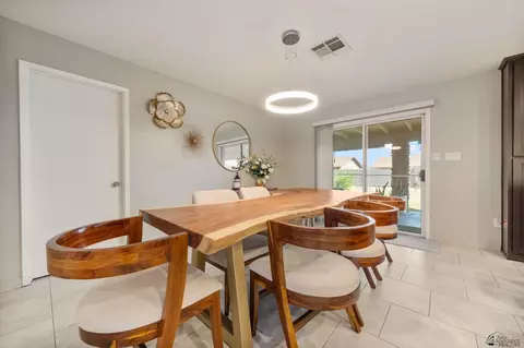 Dining - 7429 E 26 St, Yuma, AZ 85365 photo 4 of 5