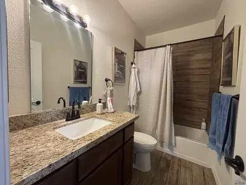 Bath - 8696 E 41 St, Yuma, AZ 85365 photo 1 of 2