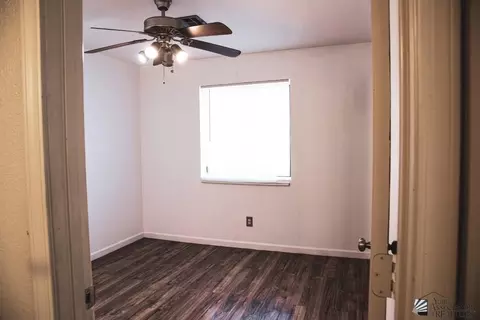 Bedroom - 6104 E 43 Pl, Yuma, AZ 85365 photo 2 of 4