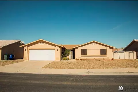 Exterior - 6104 E 43 Pl, Yuma, AZ 85365 photo 2 of 6