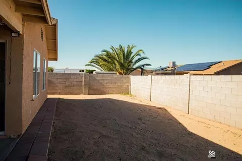 Exterior - 6104 E 43 Pl, Yuma, AZ 85365 photo 4 of 6