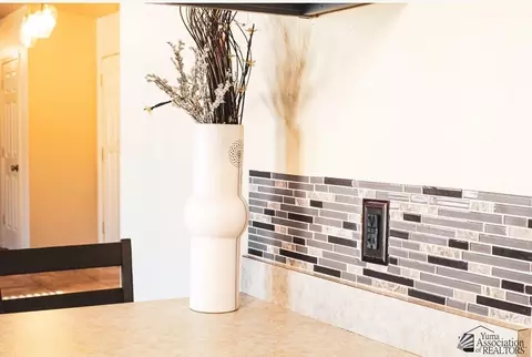 Kitchen - 6104 E 43 Pl, Yuma, AZ 85365 photo 7 of 7