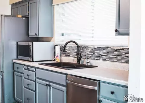 Kitchen - 6104 E 43 Pl, Yuma, AZ 85365 photo 1 of 7