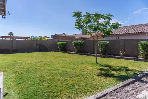 Exterior - 11515 E 35 Pl, Yuma, AZ 85367 photo 2 of 9