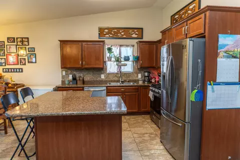 Kitchen - 11515 E 35 Pl, Yuma, AZ 85367 photo 5 of 5