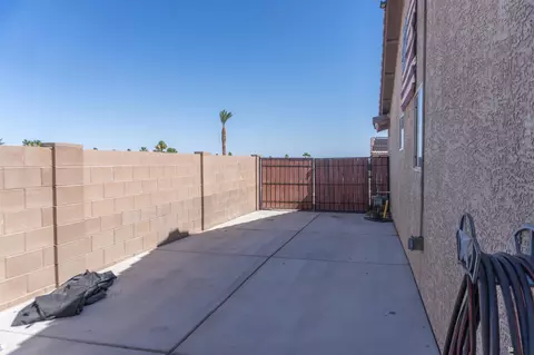 Exterior - 11515 E 35 Pl, Yuma, AZ 85367 photo 8 of 9