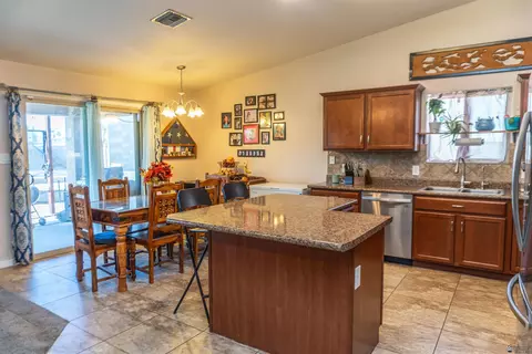 Kitchen - 11515 E 35 Pl, Yuma, AZ 85367 photo 1 of 5