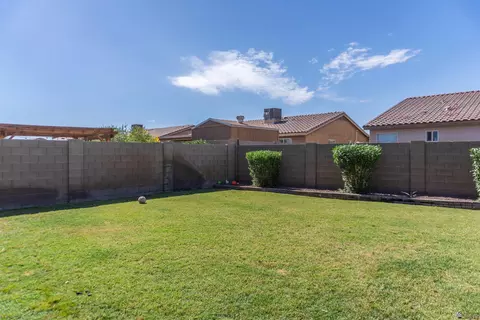 Exterior - 11515 E 35 Pl, Yuma, AZ 85367 photo 3 of 9