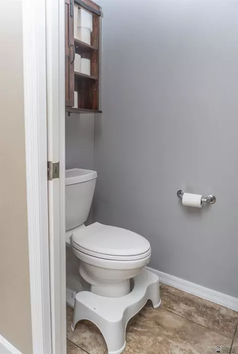 Bath - 11515 E 35 Pl, Yuma, AZ 85367 photo 5 of 6