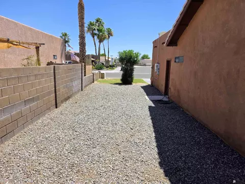 Exterior - 11232 E 37 Ln, Yuma, AZ 85367 photo 6 of 7