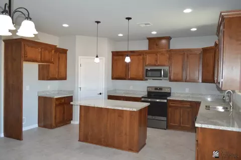 Kitchen - 13142 E 54 Dr, Yuma, AZ 85367 photo 2 of 2
