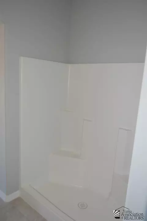 Bath - 13142 E 54 Dr, Yuma, AZ 85367 photo 3 of 3