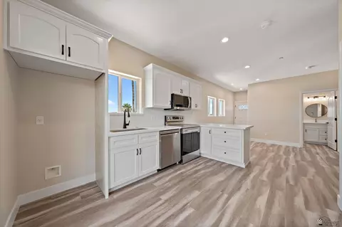 Entry Way - 10400 E Tule Rd, Yuma, AZ 85365 photo 4 of 6