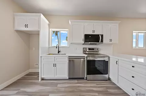 Kitchen - 10400 E Tule Rd, Yuma, AZ 85365 photo 1 of 3