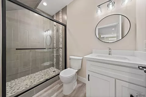 Bath - 10400 E Tule Rd, Yuma, AZ 85365 photo 1 of 2