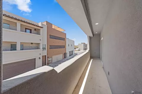 Entry Way - 10400 E Tule Rd, Yuma, AZ 85365 photo 5 of 6