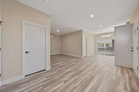 Living - 10400 E Tule Rd, Yuma, AZ 85365 photo 2 of 5