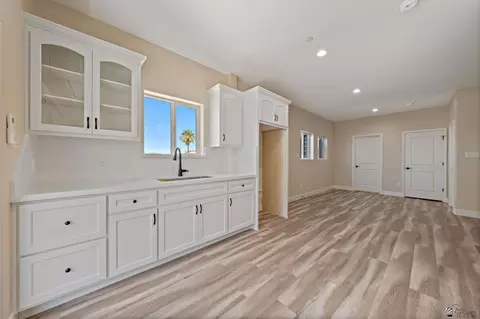 Entry Way - 10400 E Tule Rd, Yuma, AZ 85365 photo 2 of 6