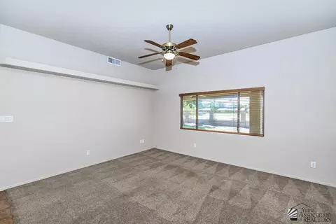 Living - 11815 E Alpha Way, Yuma, AZ 85367 photo 2 of 4