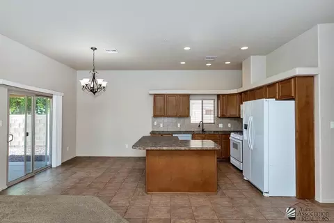 Kitchen - 11815 E Alpha Way, Yuma, AZ 85367 photo 1 of 4