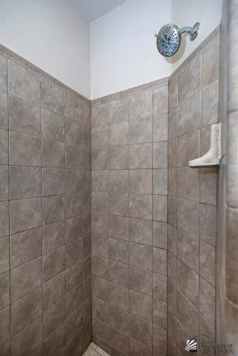 Bath - 11815 E Alpha Way, Yuma, AZ 85367 photo 4 of 4
