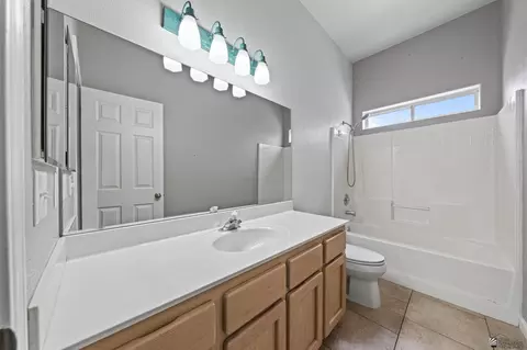 Bath - 10595 E 35 Pl, Yuma, AZ 85365 photo 2 of 2