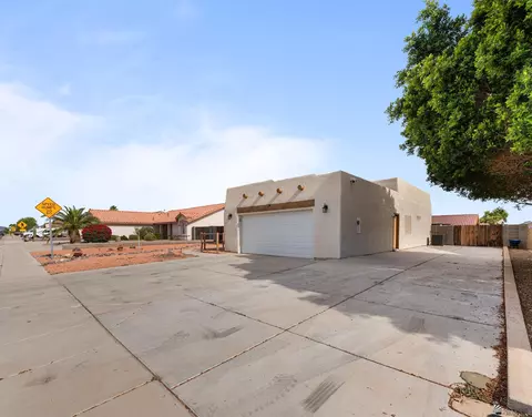 Exterior - 10595 E 35 Pl, Yuma, AZ 85365 photo 2 of 5