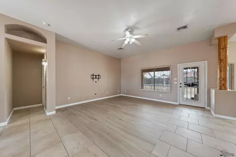Living - 10595 E 35 Pl, Yuma, AZ 85365 photo 1 of 3