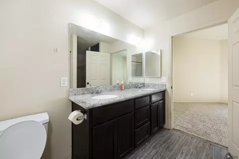 Bath - 7316 E 39 Pl, Yuma, AZ 85365 photo 2 of 2