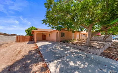 650 E Orchid St, Somerton, AZ 85350