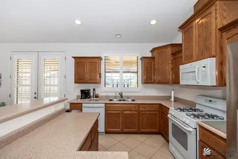 Kitchen - 5441 E 33 Pl, Yuma, AZ 85365 photo 2 of 3