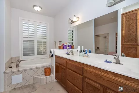 Bath - 5441 E 33 Pl, Yuma, AZ 85365 photo 2 of 2