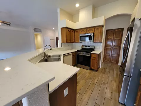Kitchen - 10618 E 37 Pl, Yuma, AZ 85365 photo 1 of 3