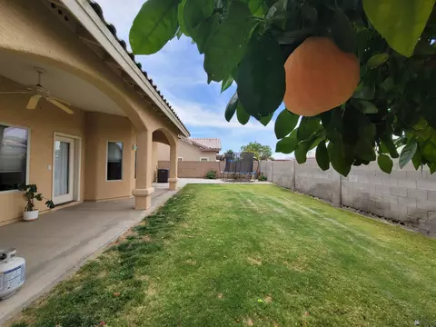 Exterior - 10618 E 37 Pl, Yuma, AZ 85365 photo 5 of 7