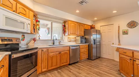 Kitchen - 14347 E 55 St, Yuma, AZ 85367 photo 1 of 2