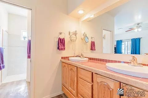 Bath - 14347 E 55 St, Yuma, AZ 85367 photo 2 of 3