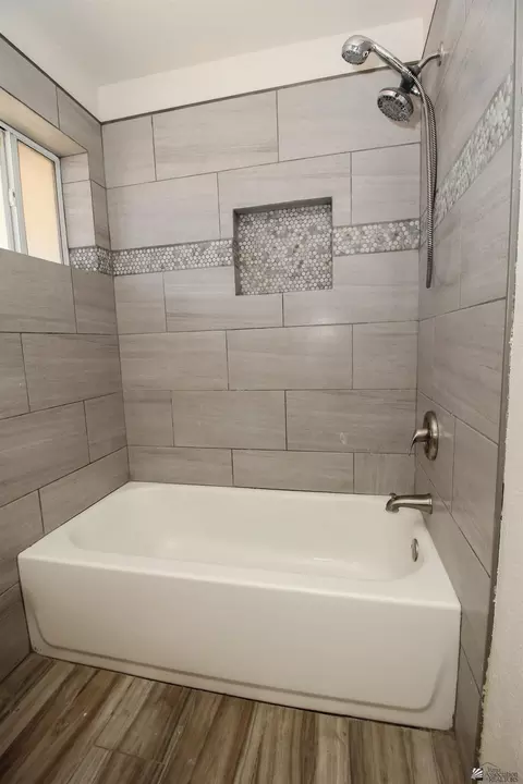 Bath - 6103 E 43 St, Yuma, AZ 85365 photo 5 of 5