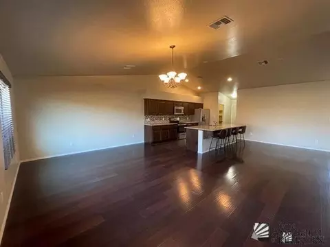 Living - 6302 E 47 St, Yuma, AZ 85365 photo 2 of 4