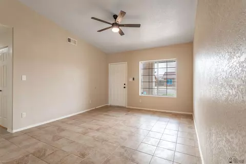 Living - 7868 E 42 Pl, Yuma, AZ 85365 photo 1 of 6