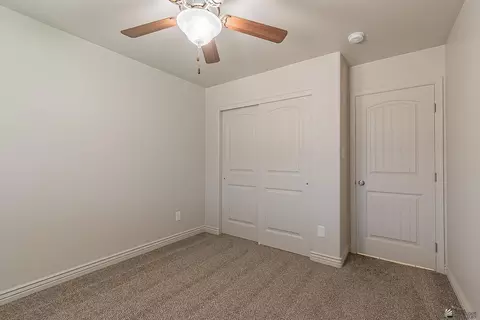 Bedroom - 10233 E 34 Pl, Yuma, AZ 85365 photo 4 of 4