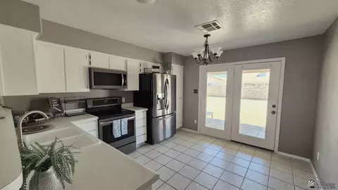 Kitchen - 10429 E 37 St, Yuma, AZ 85365 photo 1 of 1