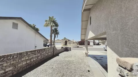 Exterior - 10429 E 37 St, Yuma, AZ 85365 photo 5 of 7