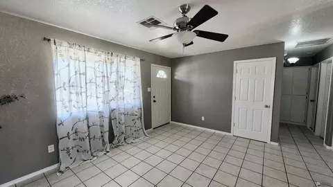 Living - 10429 E 37 St, Yuma, AZ 85365 photo 3 of 3