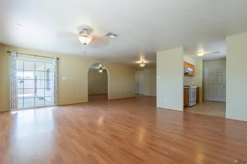 Living - 6257 E 41 St, Yuma, AZ 85365 photo 9 of 12