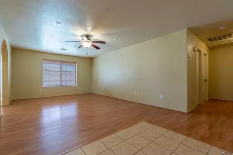Living - 6257 E 41 St, Yuma, AZ 85365 photo 1 of 12