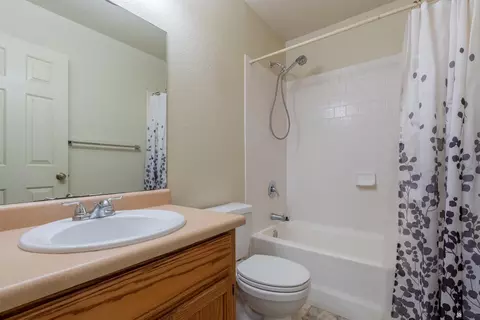 Bath - 6257 E 41 St, Yuma, AZ 85365 photo 1 of 3
